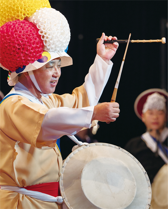 Virtuoso's Life Shaped by the Rhythms of Janggu