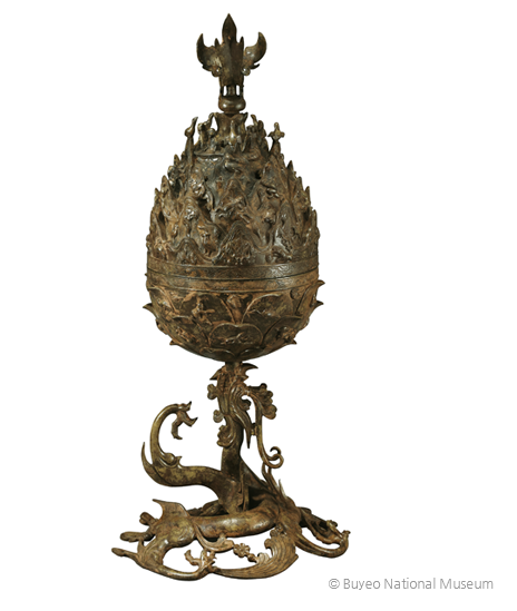 Incense Burner Embodies Ideal World <font color='red'>of</font> the <font color='red'>Baekje</font> People