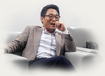 Mr. Woon-jung Yoon