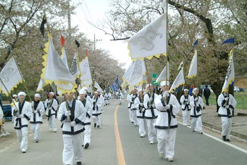 From the place Wang-In was born, to Sangdaepo, where he left for Japan, a parade in Baekje costumes revived the journey of Wang-In.