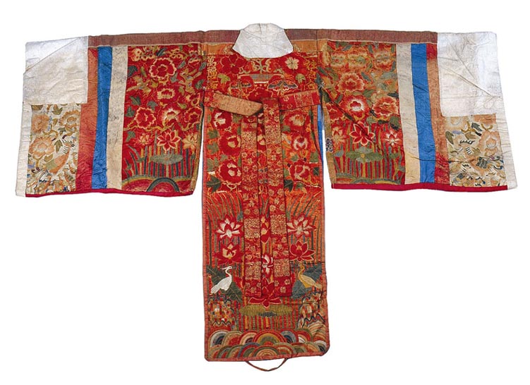 Bridal robe, 18th century; Silk, paper, cotton, wool, metallic thread