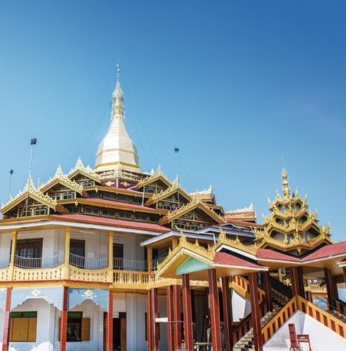 Myanmar Phaung Daw Oo Pagoda Festival