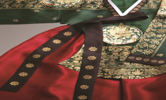 <font color='red'>Hanbok</font>-Tragen: Spiegel des Wandels der Zeit